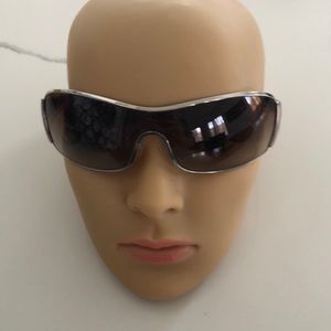 Prada sunglasses ( SPR-53H)
